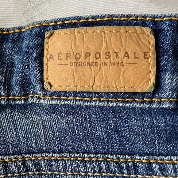 Aeropostale Midi Women's Denim‎ Rolled Hem Ripped Jean Shorts Size 2 - Picture 6 of 12